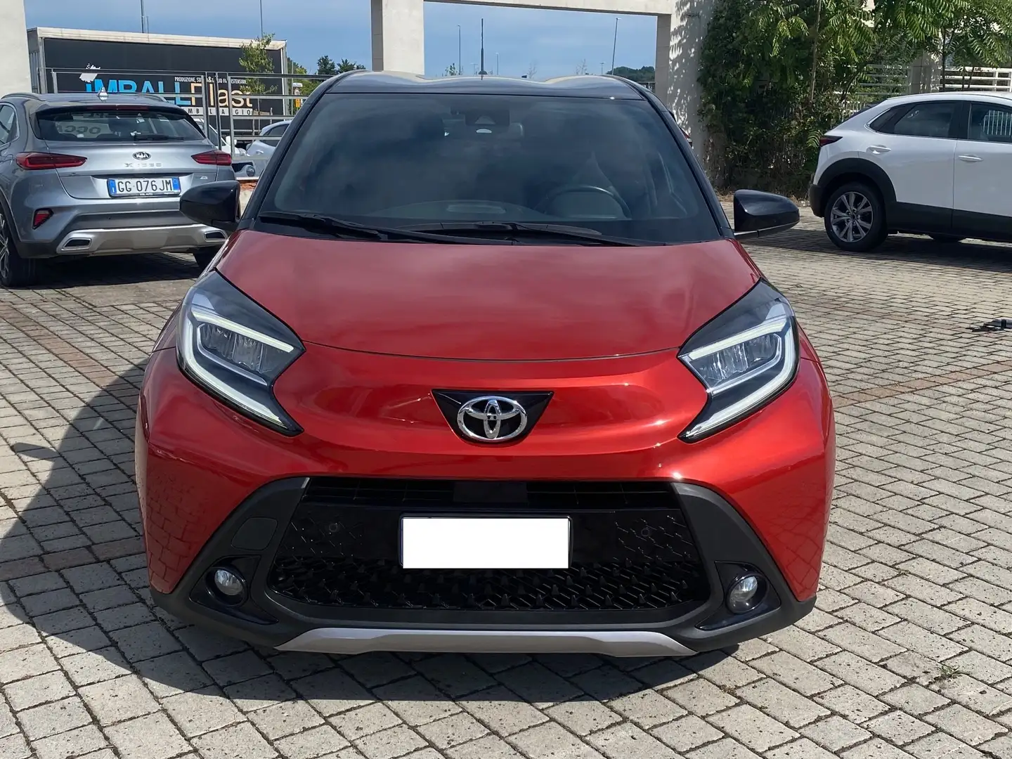 Toyota Aygo Aygo X Air X 1.0 Trend Air 72cv Rosso - 1
