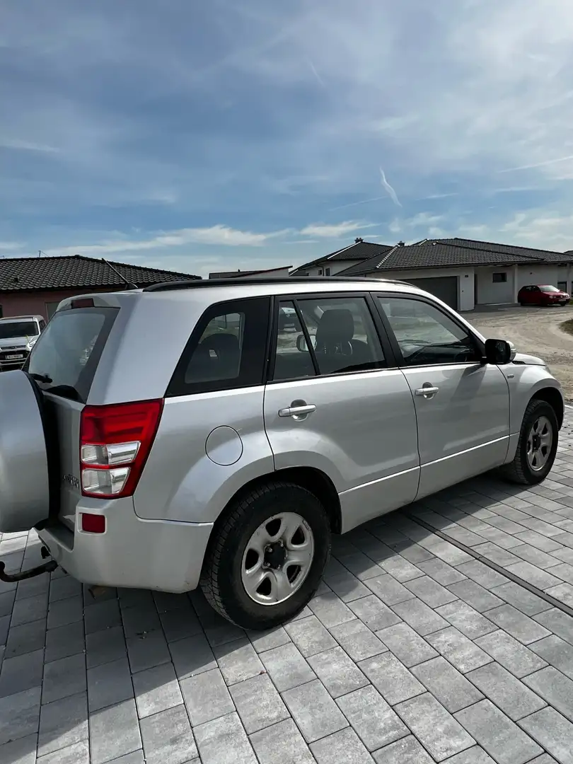 Suzuki Grand Vitara 1,9 DDiS 4x4 2Hand Szürke - 2