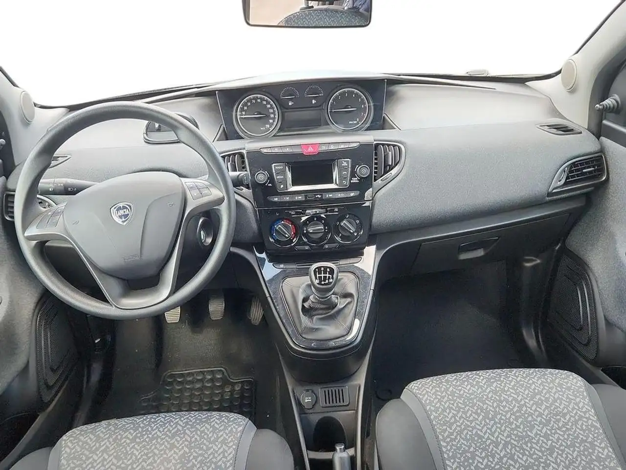 Lancia Ypsilon 2022 — фото 14