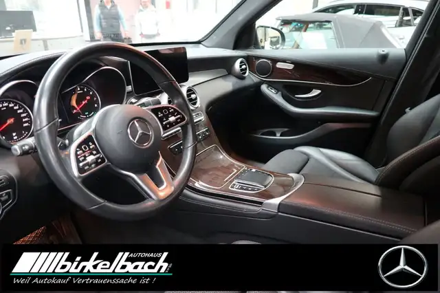 Mercedes-Benz GLC view 5