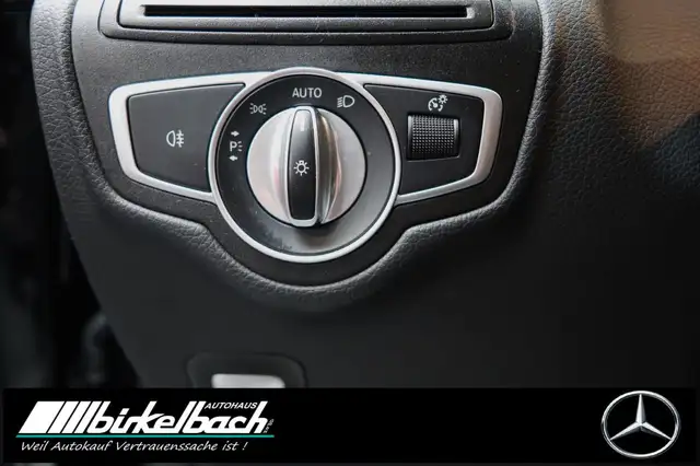 Mercedes-Benz GLC view 11
