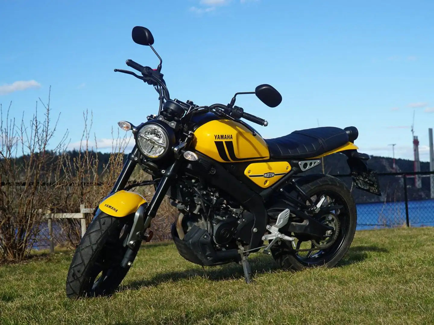 Yamaha XSR 125 Yellow - 2