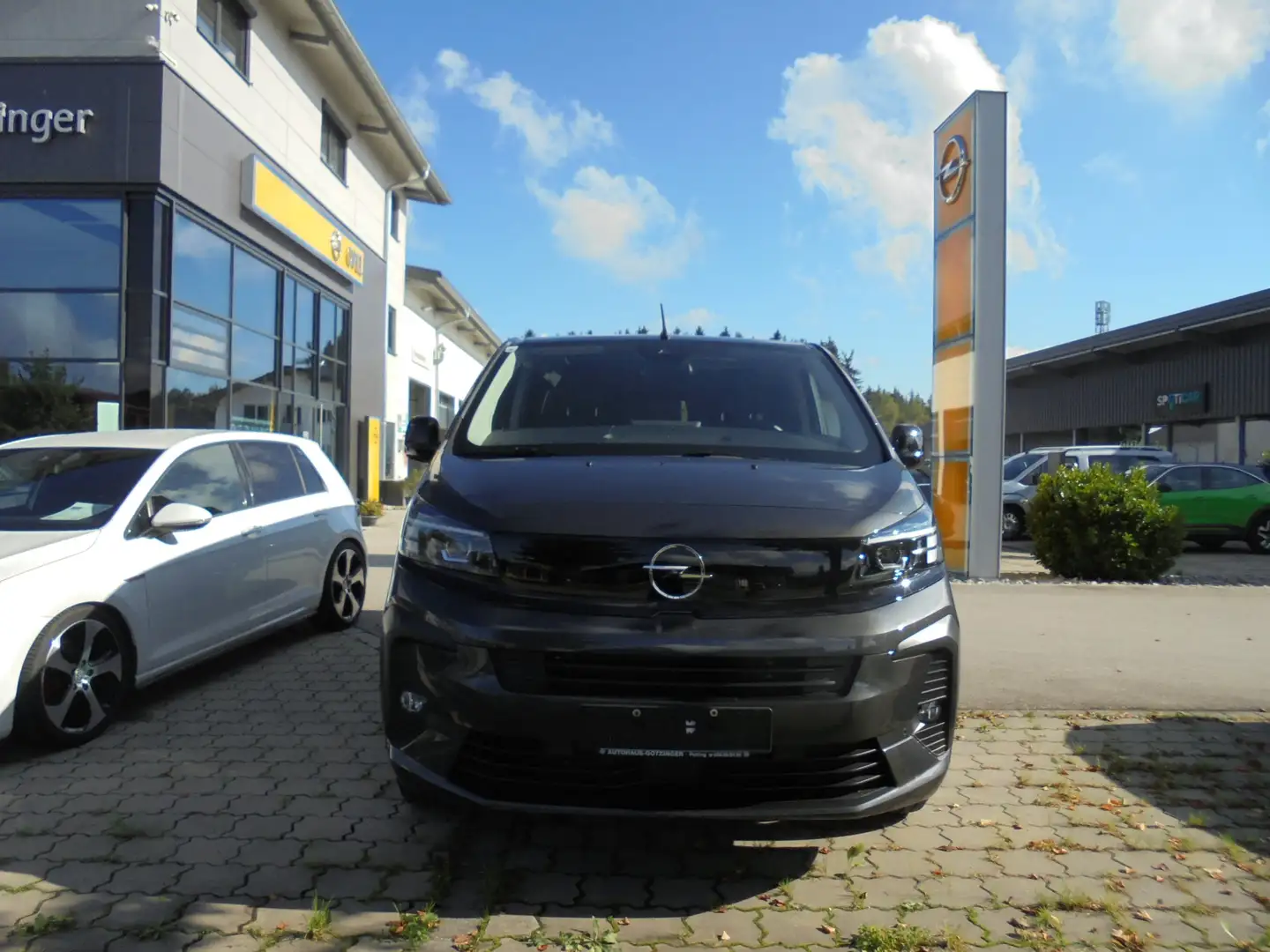 Opel Zafira Life GS (L2) Leder Panoramadach AHK Klapptisch Grau - 2