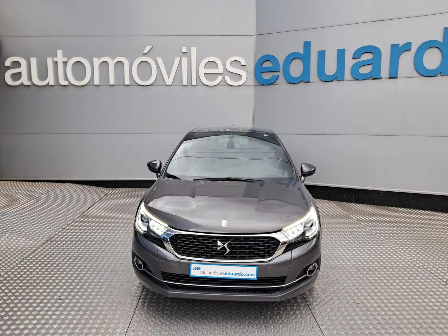 DS Automobiles DS 4 1.2 PureTech S&S Style 130 Gris - 2