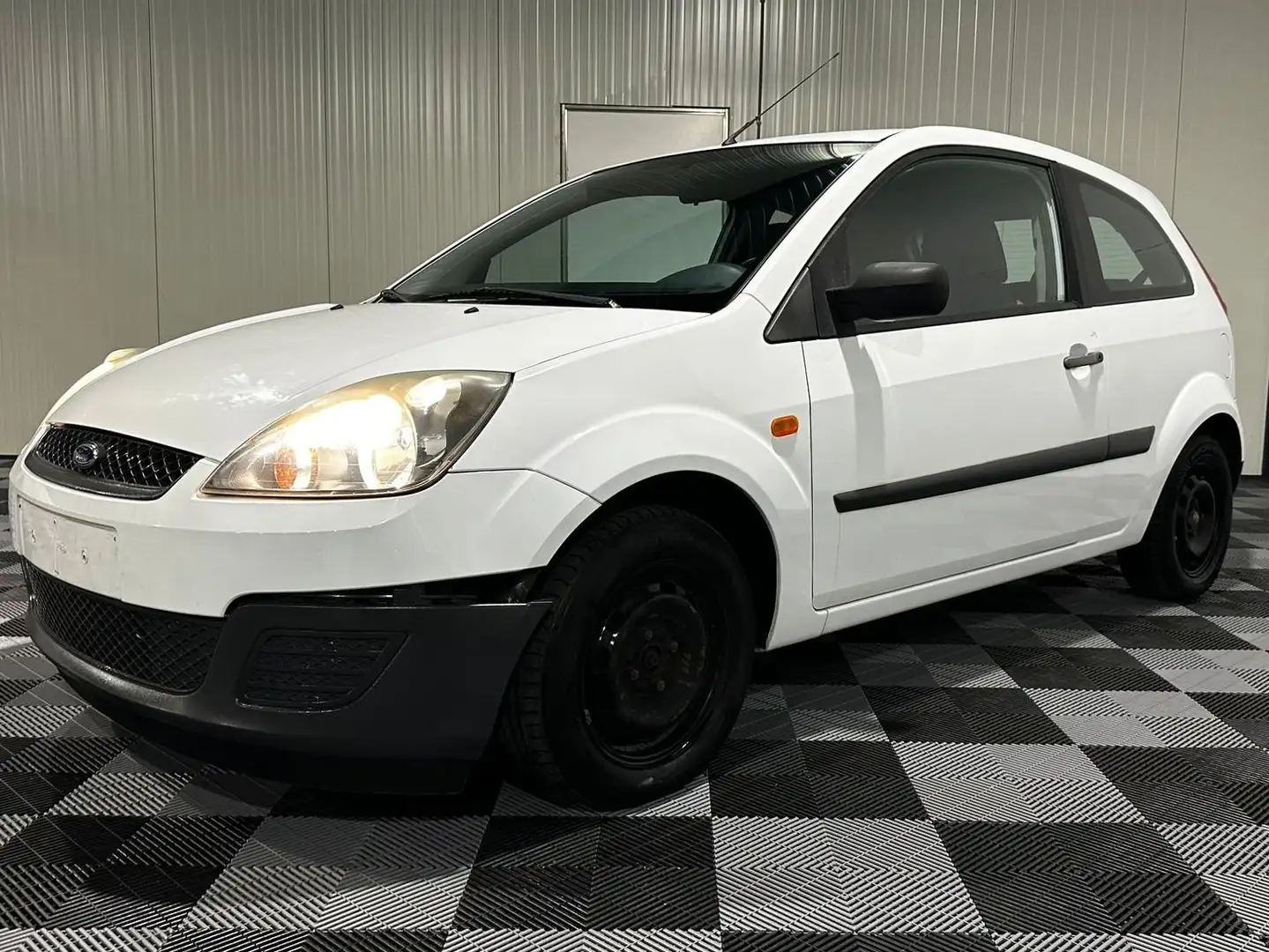 Ford Fiesta 1.4 Turbo TDCi Probleem boite Weiß - 2