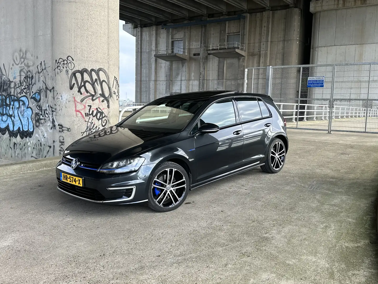 Volkswagen Golf 1.4 TSI GTE Zwart - 1
