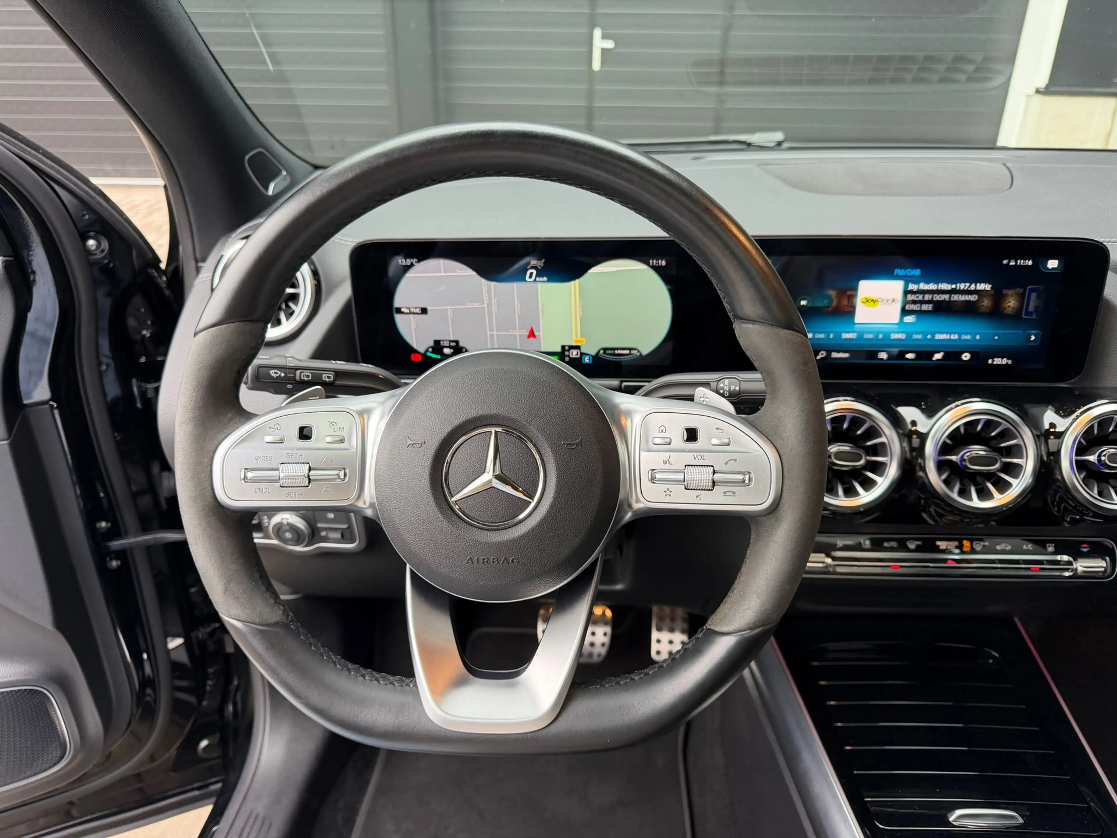 Mercedes-Benz EQA 250 AMG 67 kWh / Pano / Memory / Burmeister / Leer / A — photo 18