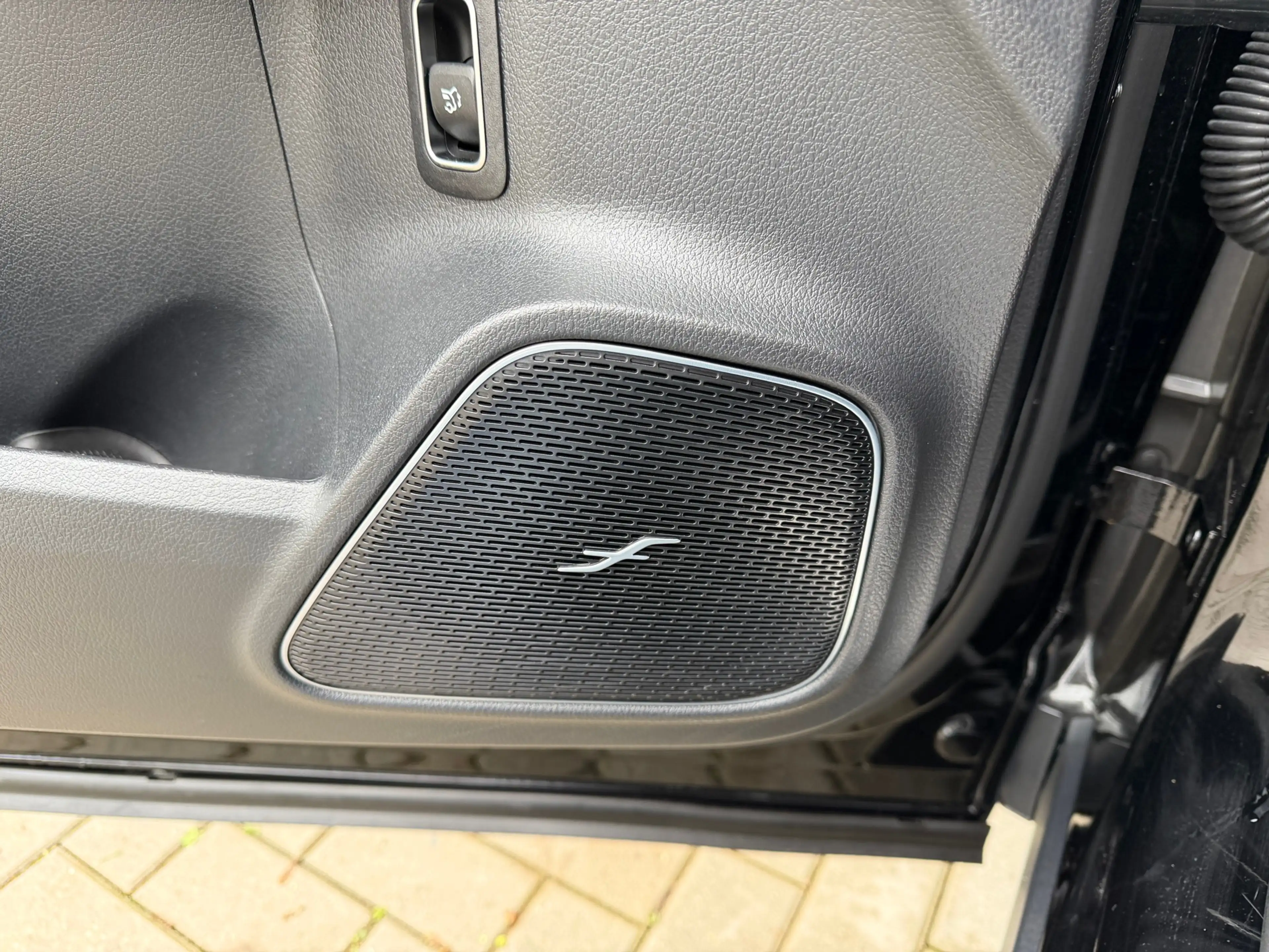 Mercedes-Benz EQA 250 AMG 67 kWh / Pano / Memory / Burmeister / Leer / A — photo 17