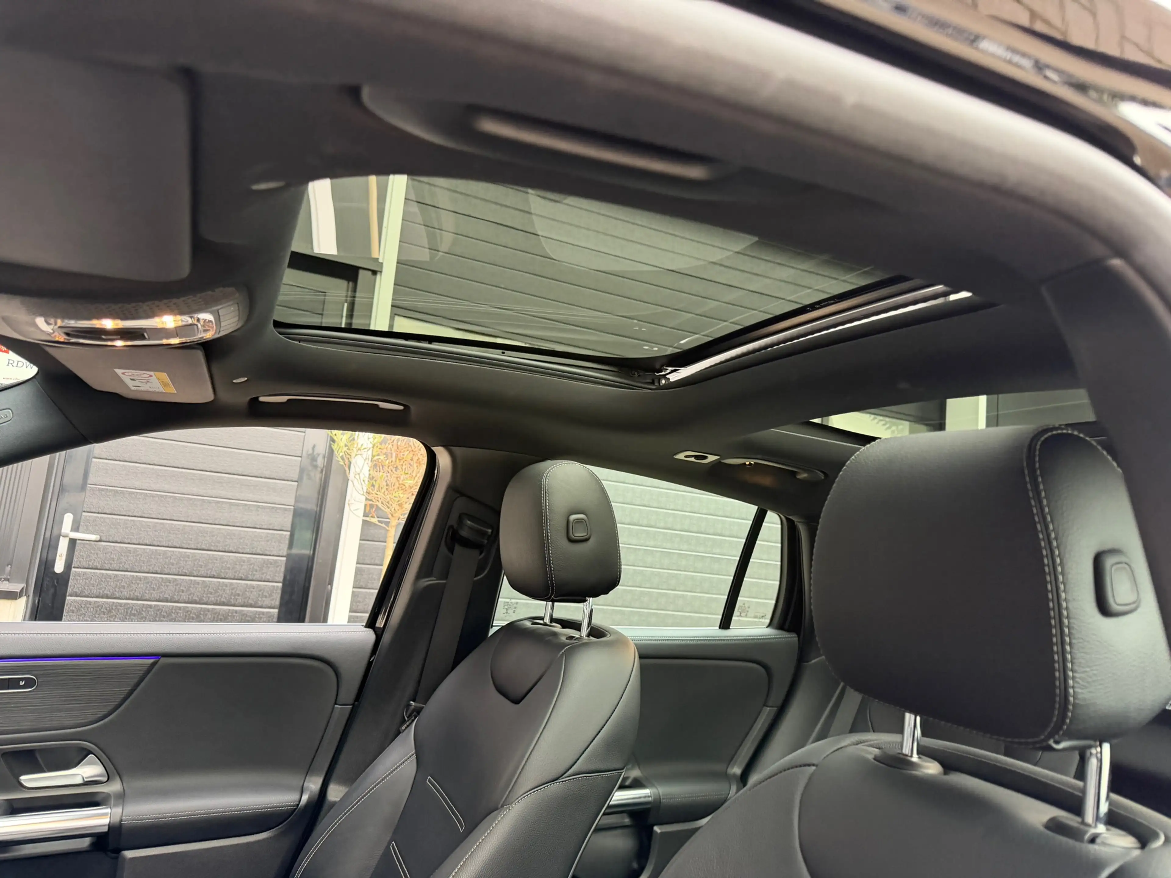 Mercedes-Benz EQA 250 AMG 67 kWh / Pano / Memory / Burmeister / Leer / A — photo 15
