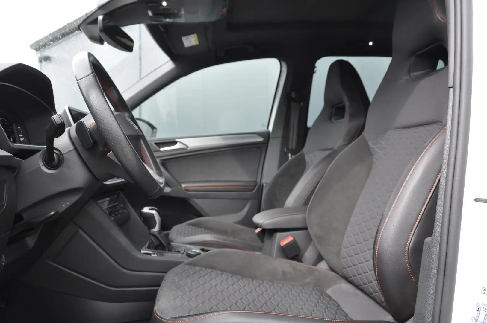 SEAT Tarraco 1.4 TSI e-Hybrid PHEV FR Panodak Trekh Fabr.Gar 12 Blanco - 2