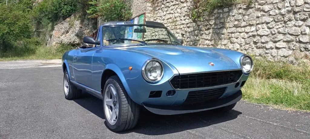 Fiat 124 Spider 1983 из Европы — купить под ключ