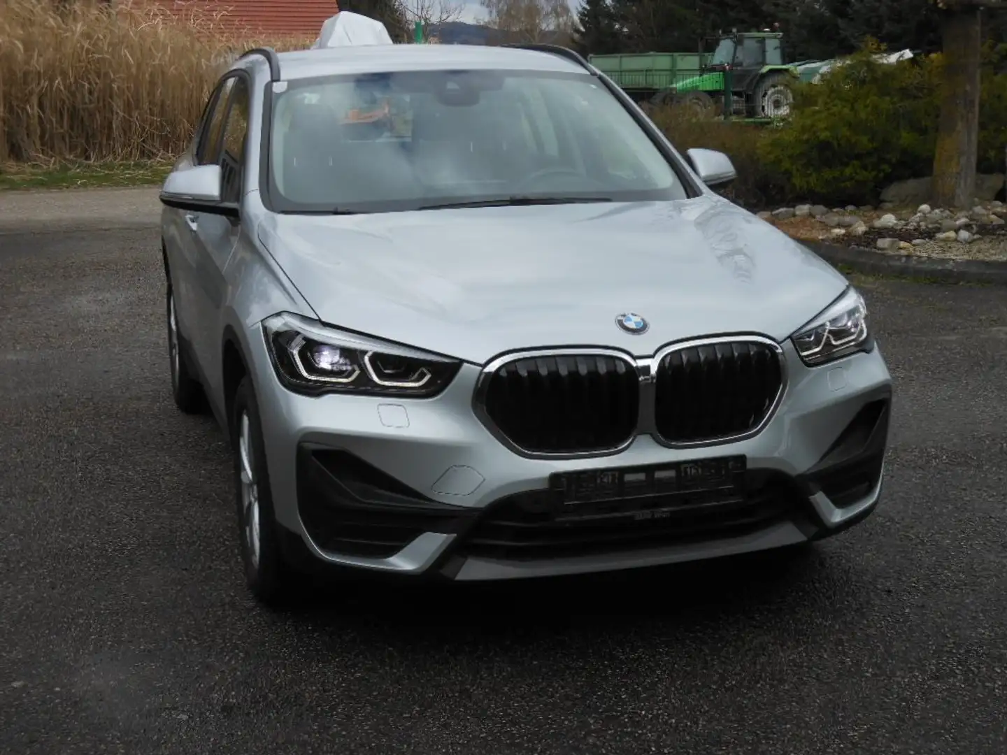 BMW X1 1,6d Automatik   *   LED-SW   * Silber - 1