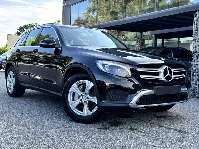 Mercedes-Benz GLC 250 4-Matic Launch Edition / CARPLAY / ANDROID AUTO / LED / CAMERA / NAVIGATIE / PDC / 18" ALU / WAARBORG
