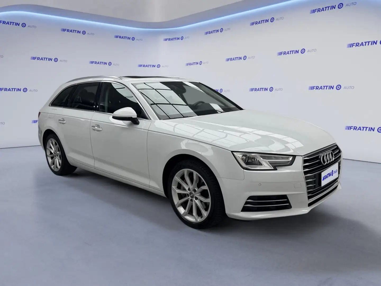 Audi A4 Avant 40 TDI ultra S tronic Design Bianco - 2