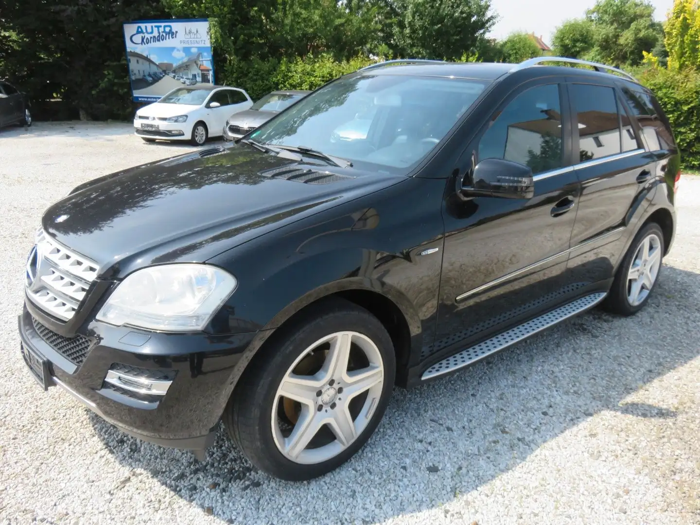 Mercedes-Benz ML 300 ML -Klasse CDI BlueEfficiency 4Matic Schwarz - 1