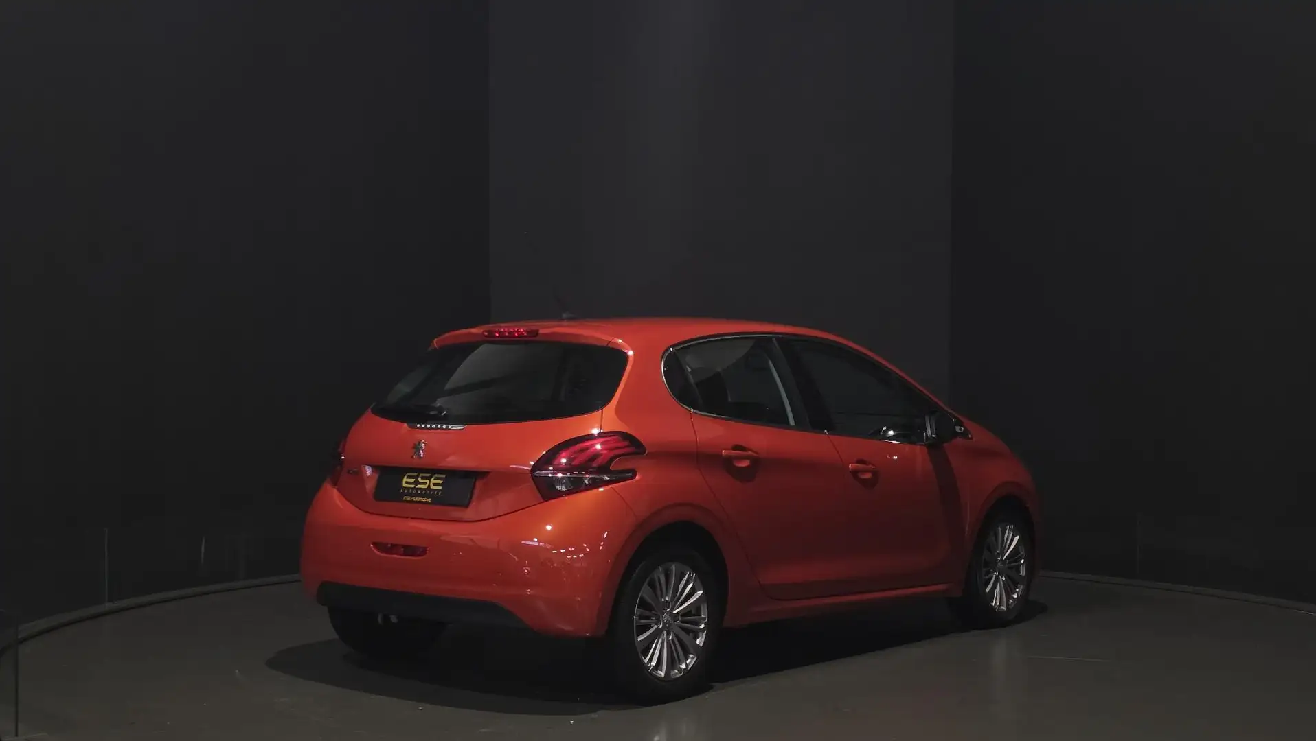 Peugeot 208 1.2 PureTech Allure | Camera | Cruise | Distributi Orange - 2