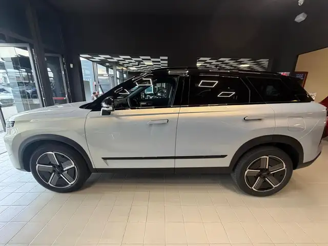 Jaecoo J7 view 4