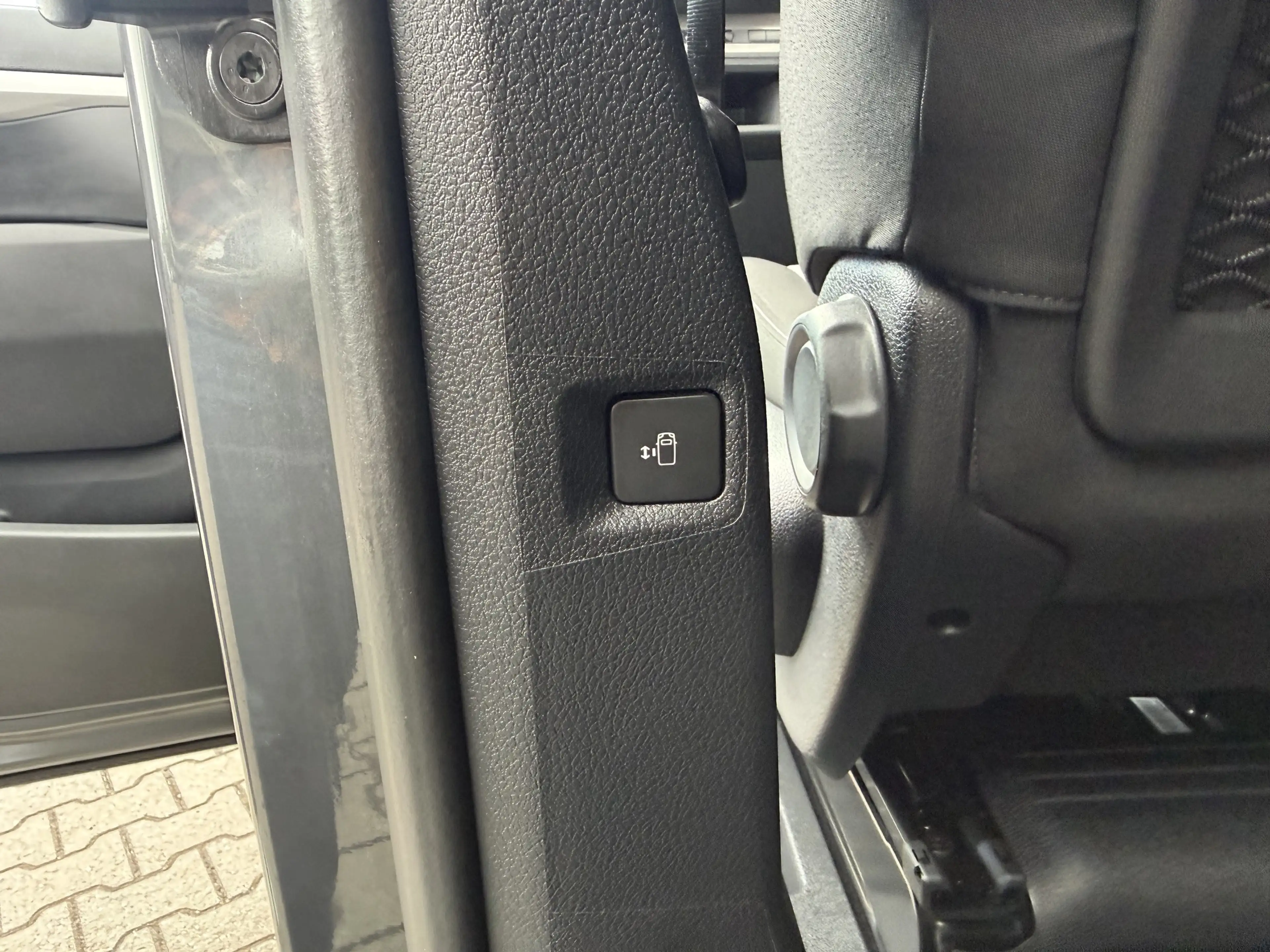 Peugeot Traveller L2 BlueHDI 180, ACC, el. Schiebetüren, AHK, uvm. — photo 14