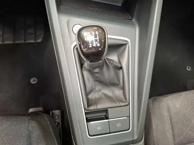 Volkswagen Golf view 14