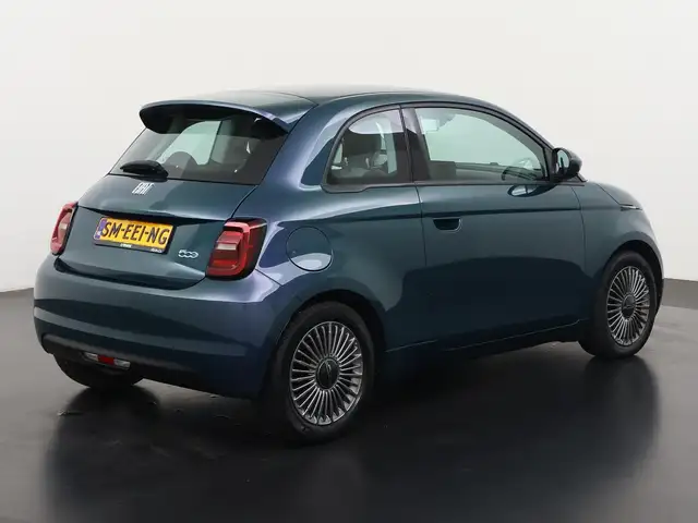 Fiat 500 view 4