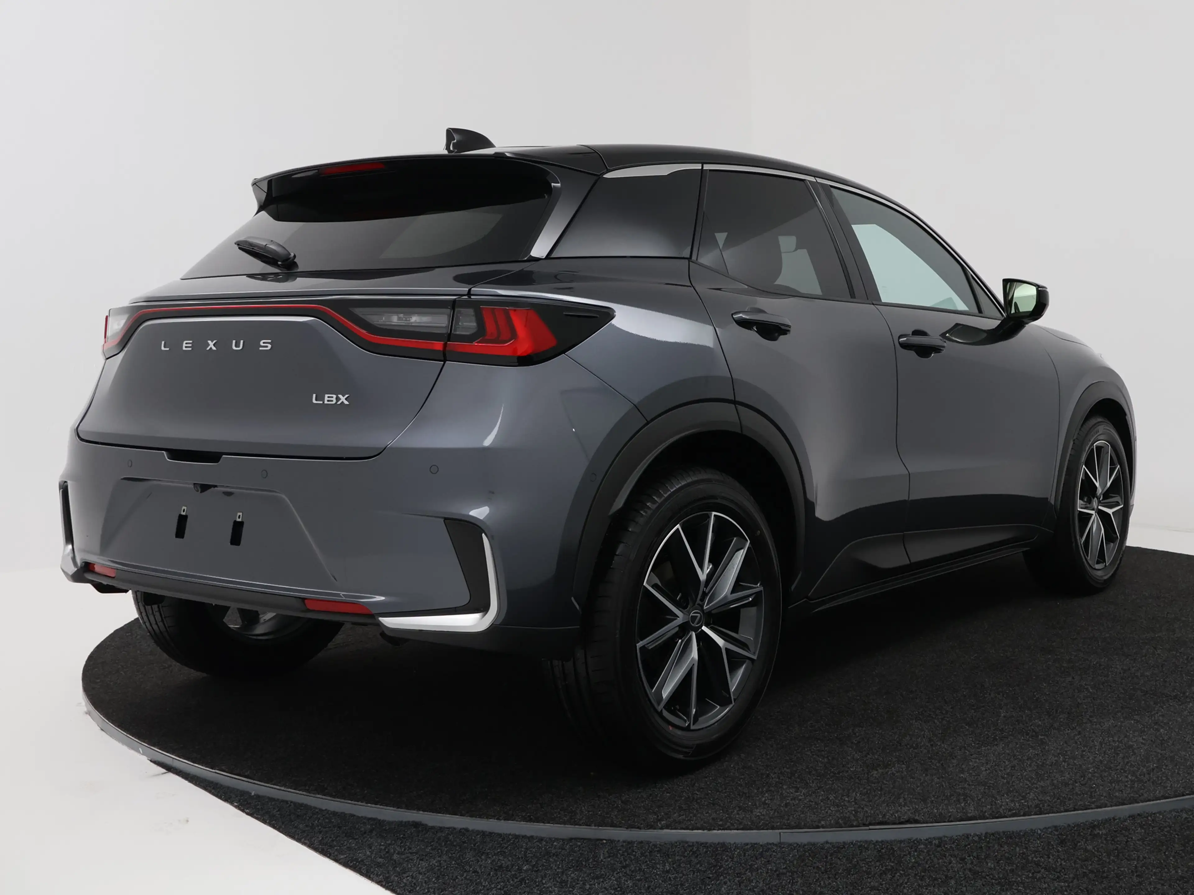 Lexus LBX Cool 2WD | Advanced Pack | Mark Levinson Audio | — photo 8