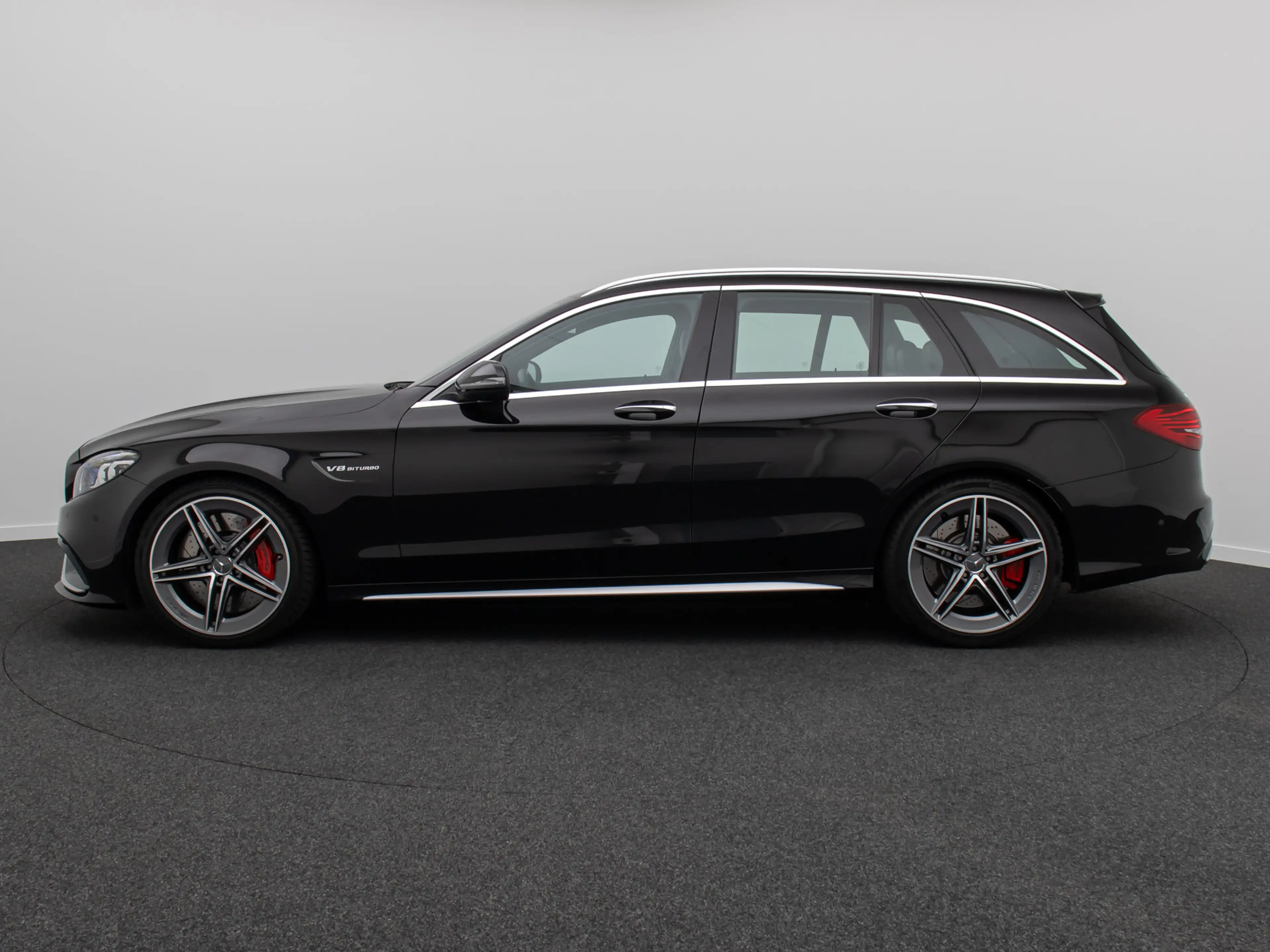 Mercedes-Benz C 63 AMG Panorama DAB Burmester Komfort Voll — photo 11