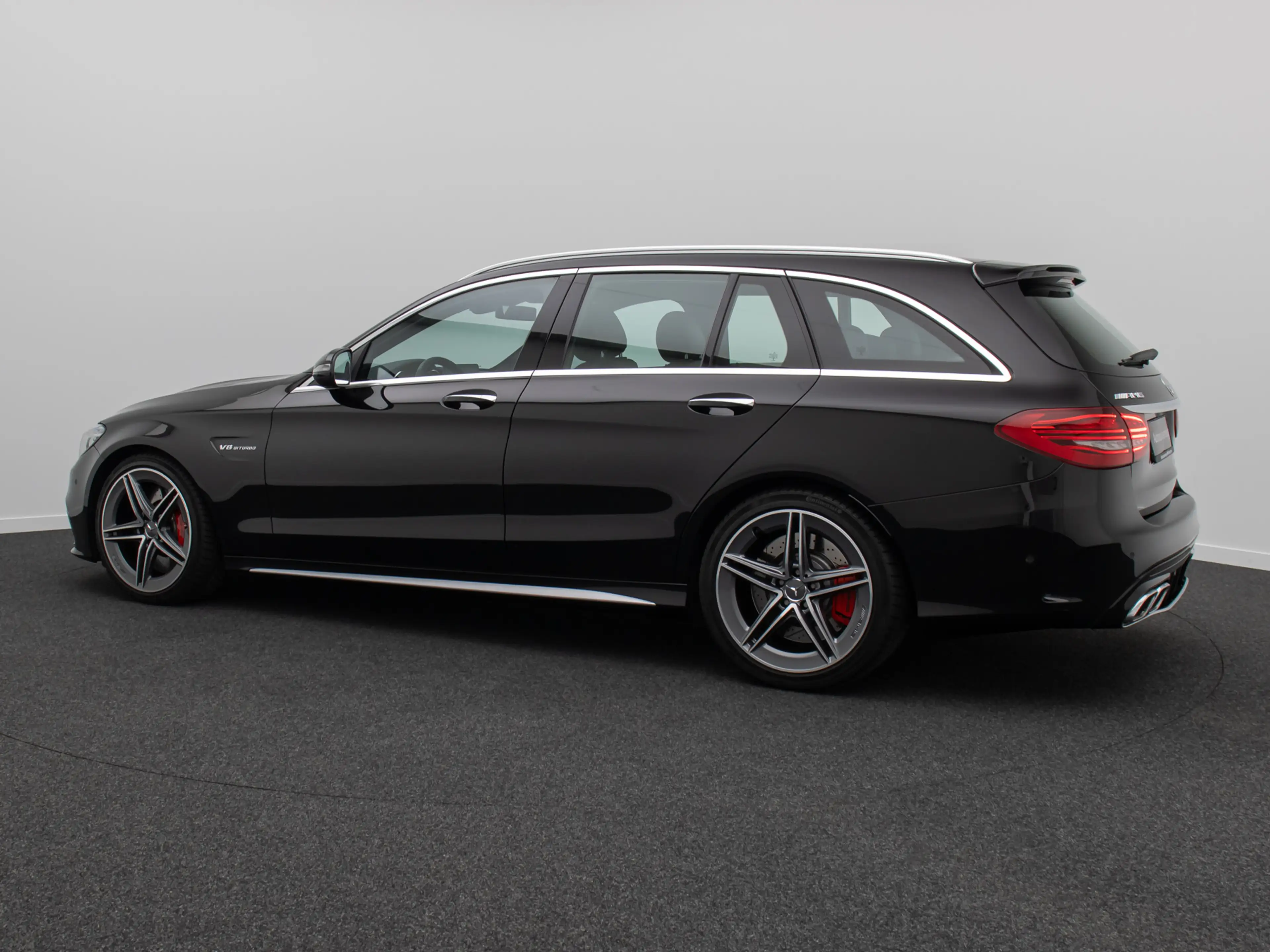 Mercedes-Benz C 63 AMG Panorama DAB Burmester Komfort Voll — photo 10