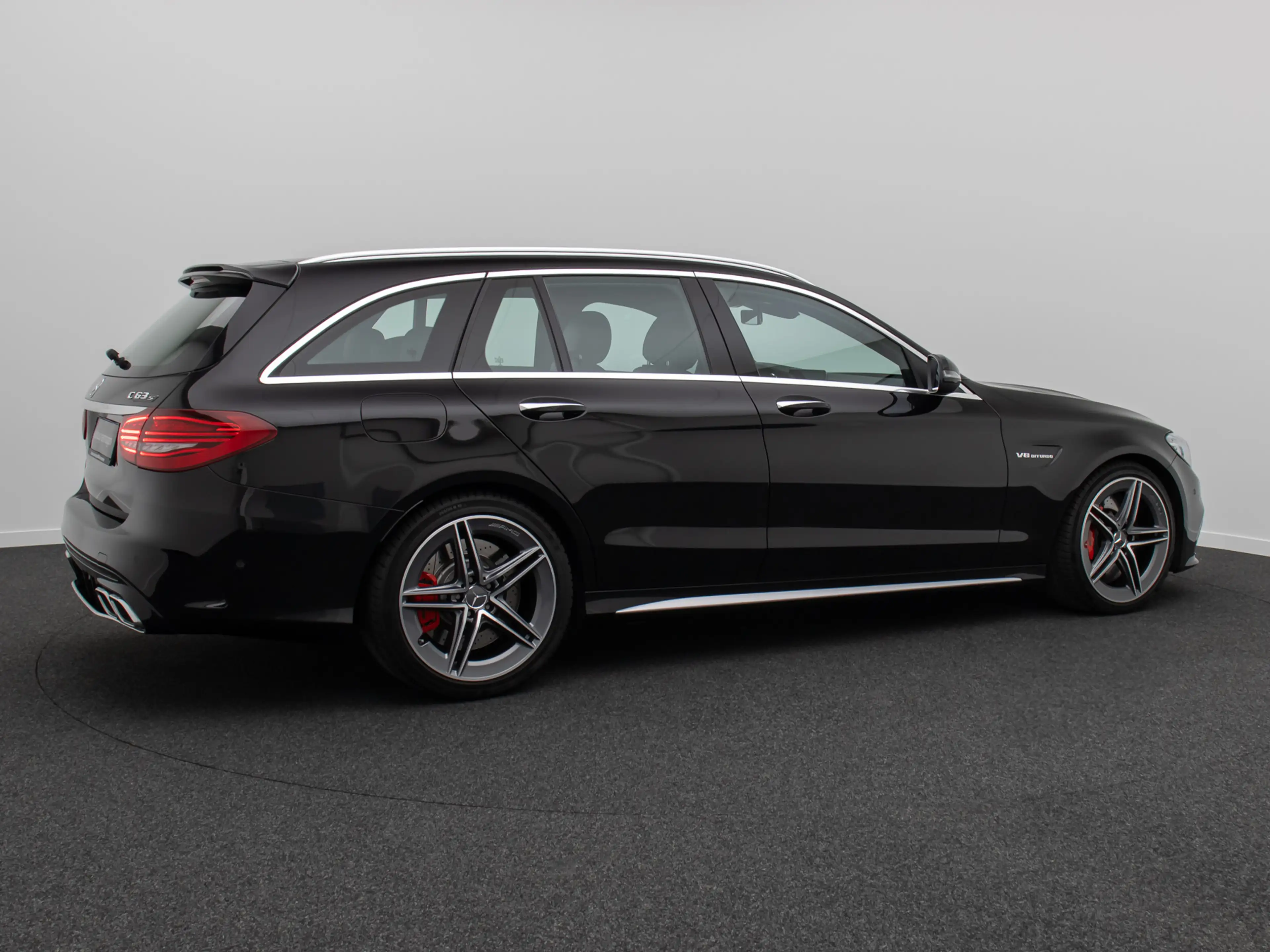 Mercedes-Benz C 63 AMG Panorama DAB Burmester Komfort Voll — photo 6