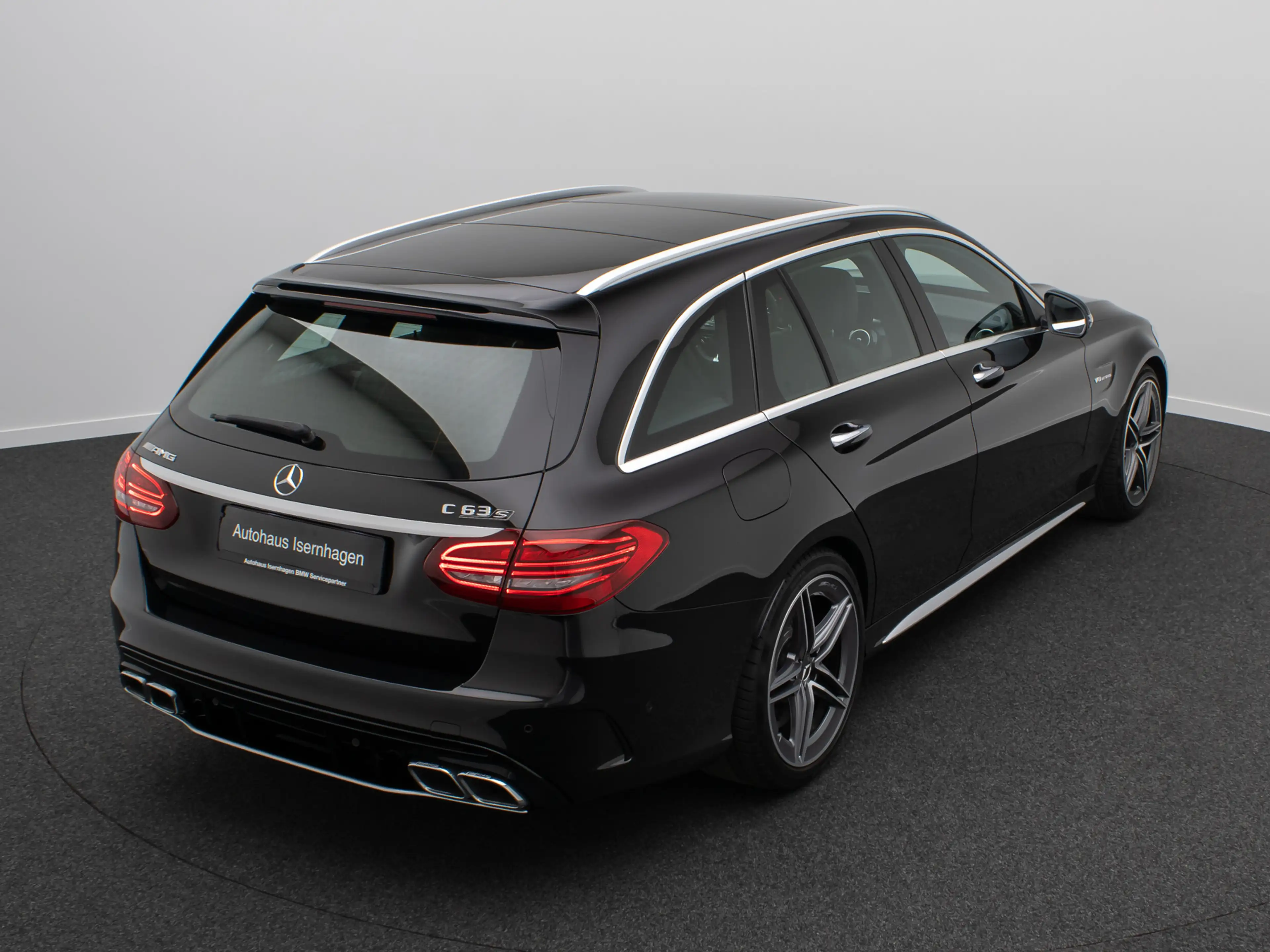 Mercedes-Benz C 63 AMG Panorama DAB Burmester Komfort Voll — photo 7