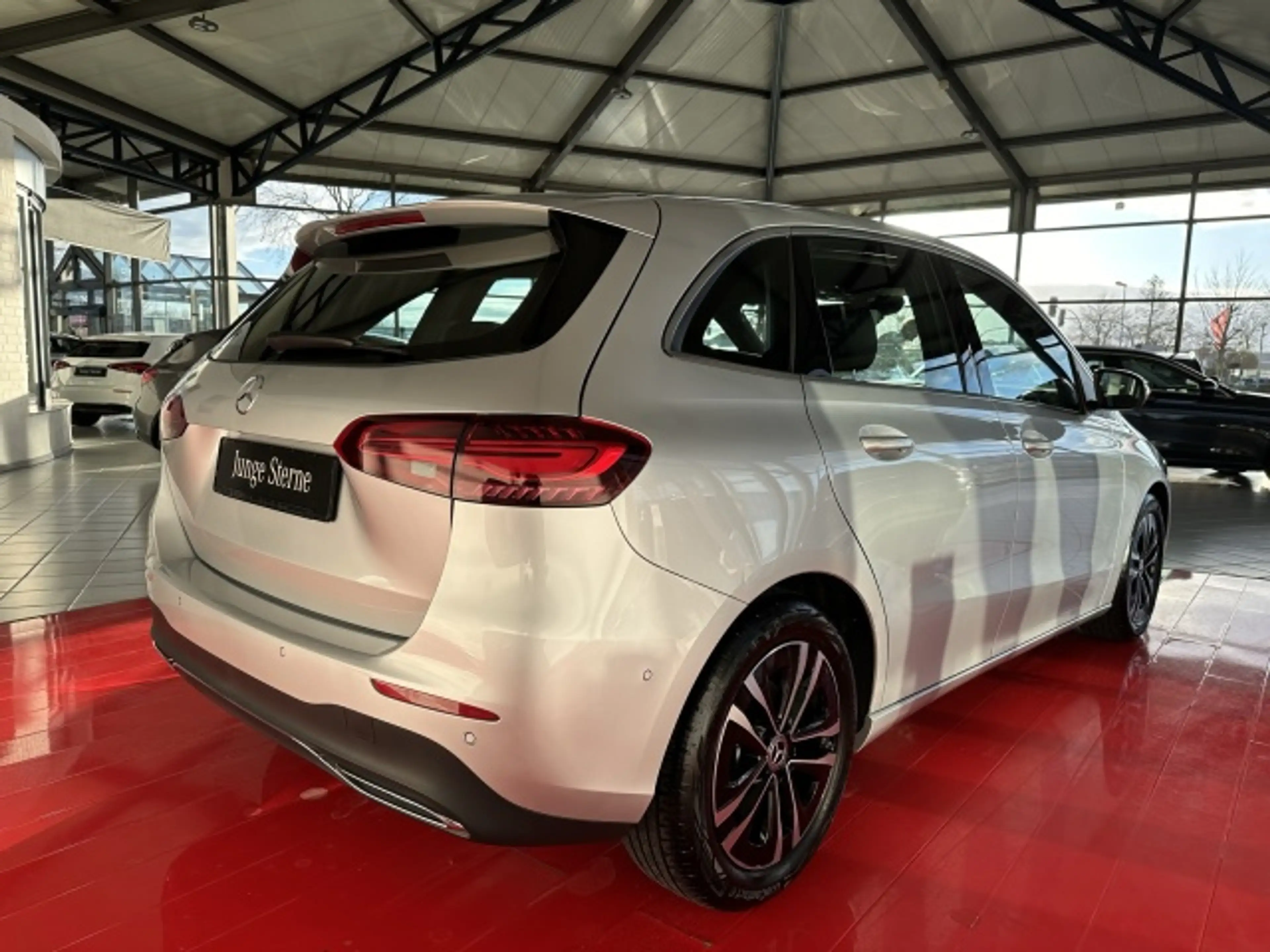 Mercedes-Benz B 200 B 200 d Progressive MBUX+NAVI+KAMERA+LED-LICHT BC — photo 4