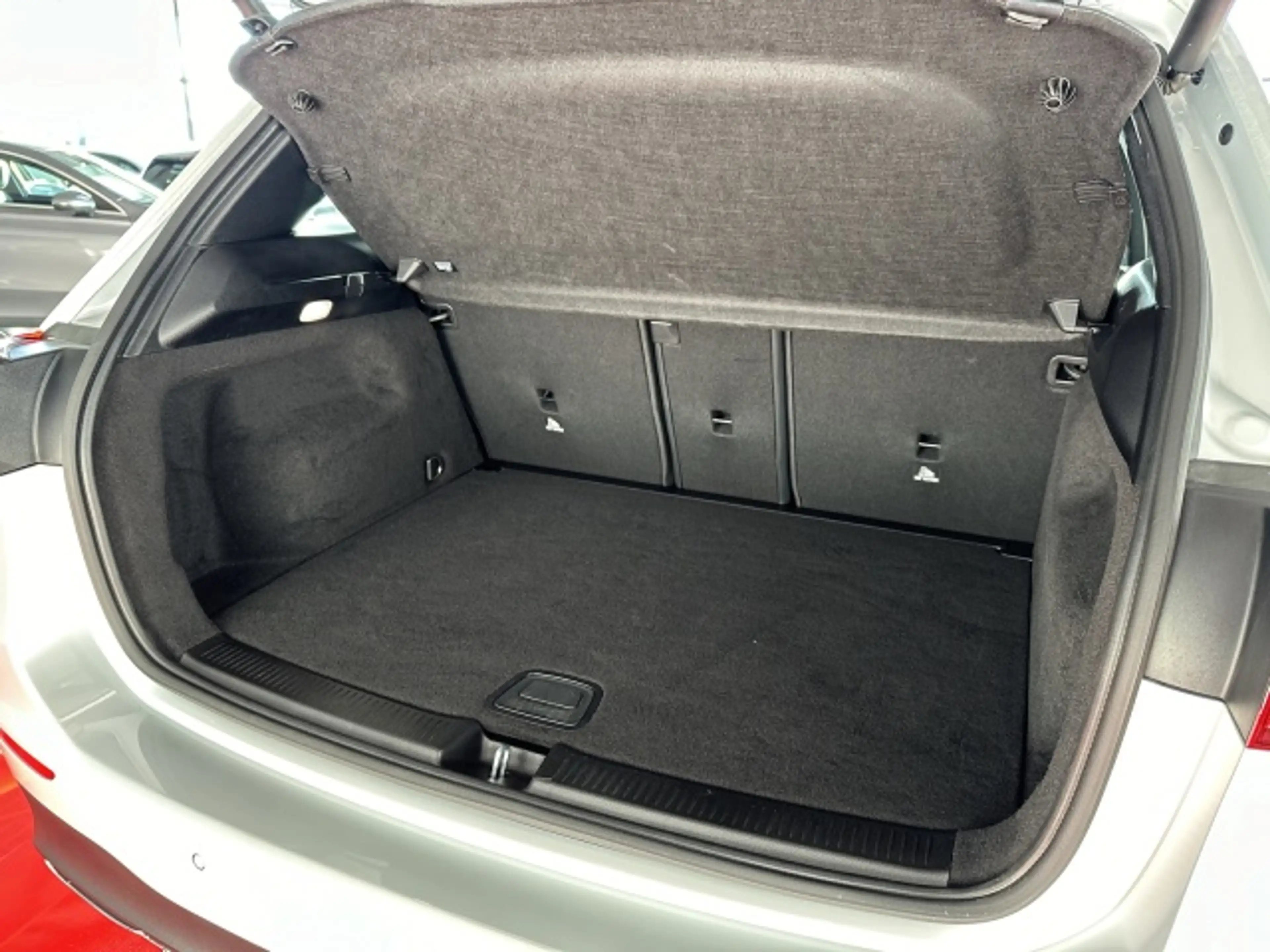 Mercedes-Benz B 200 B 200 d Progressive MBUX+NAVI+KAMERA+LED-LICHT BC — photo 11