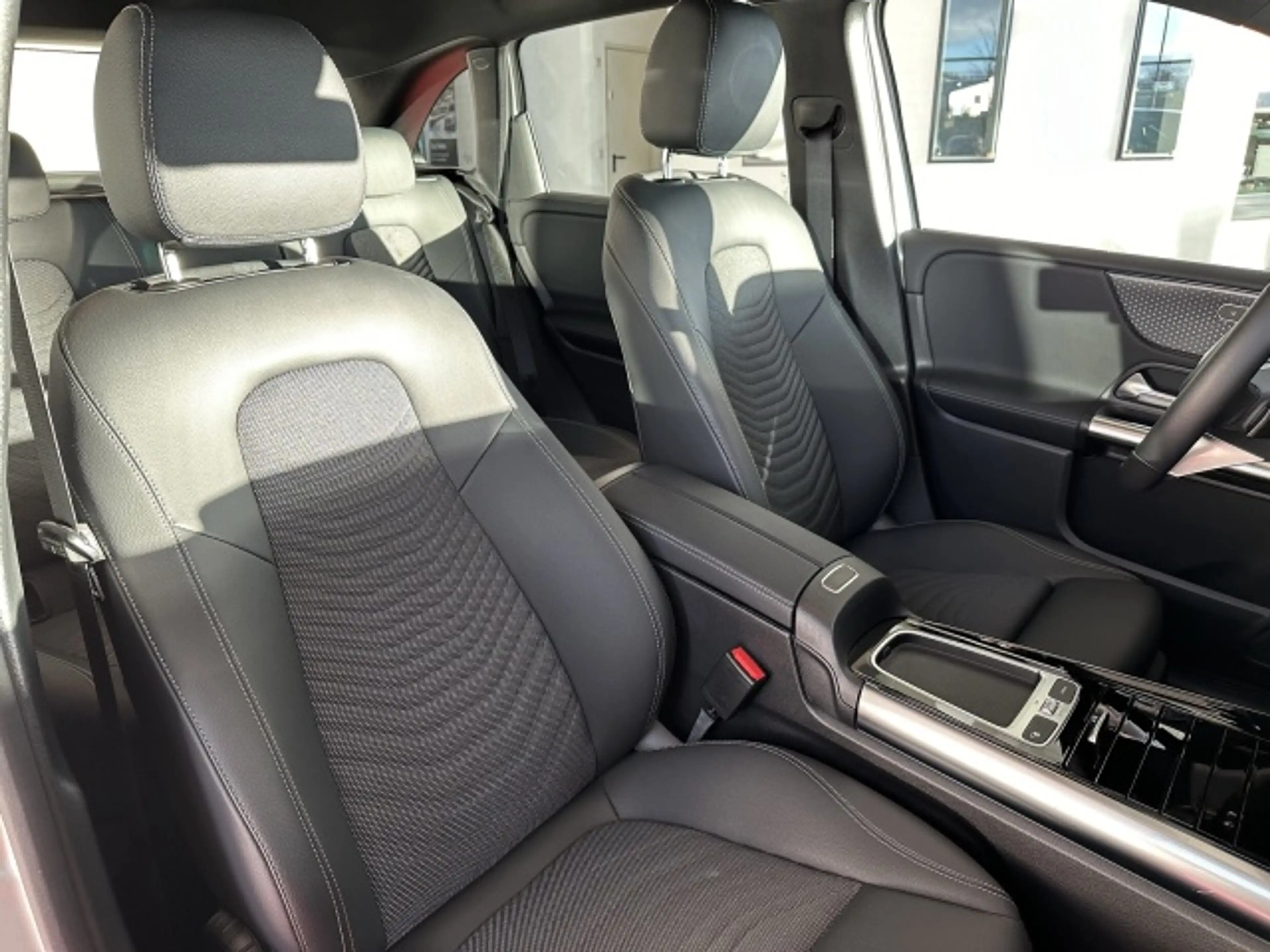 Mercedes-Benz B 200 B 200 d Progressive MBUX+NAVI+KAMERA+LED-LICHT BC — photo 7