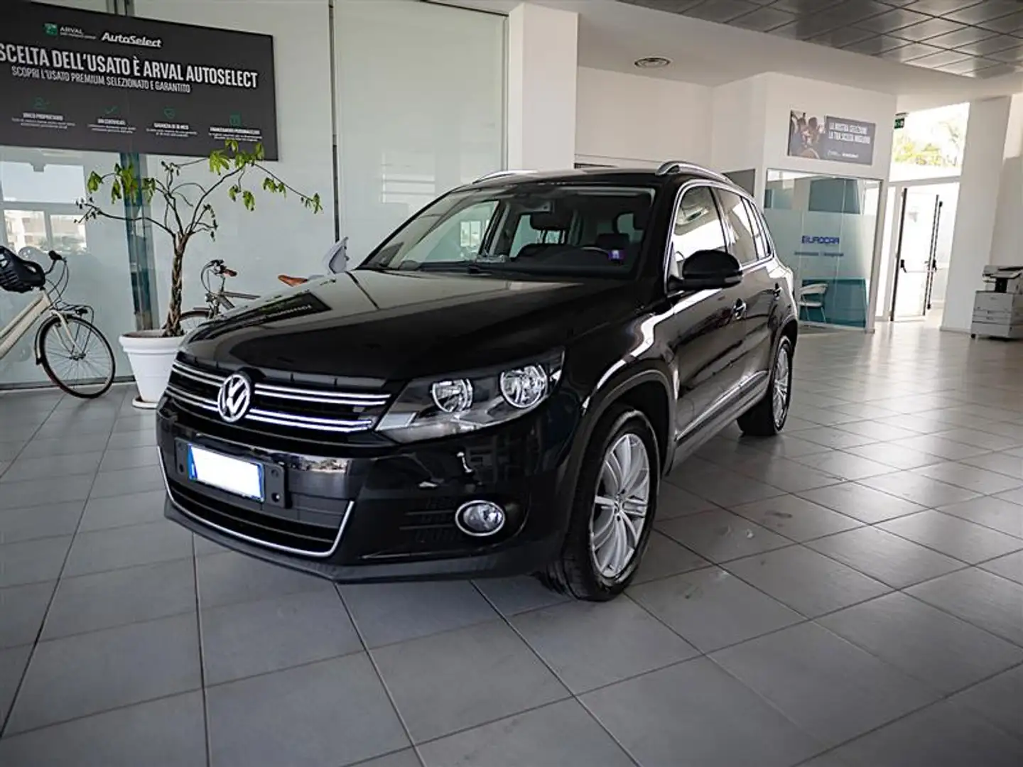 Volkswagen Tiguan 2.0 140cv Sport & Style 4Motion Noir - 1