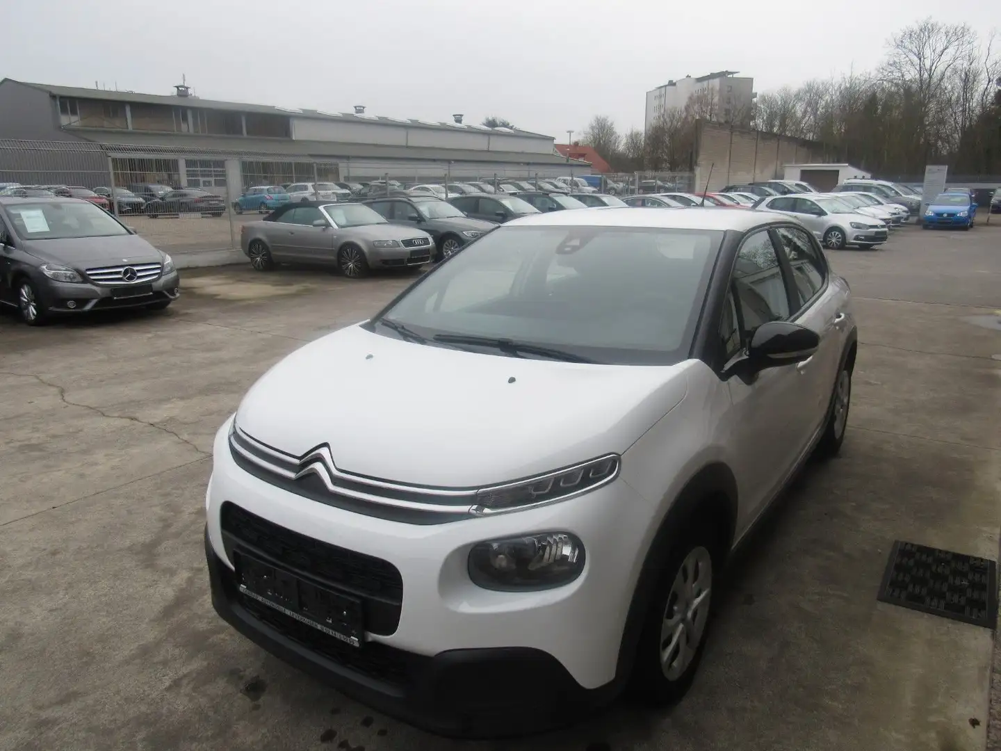 Citroen C3 Feel,KLIMA,E-FENSTER,57000 KM. Weiß - 1