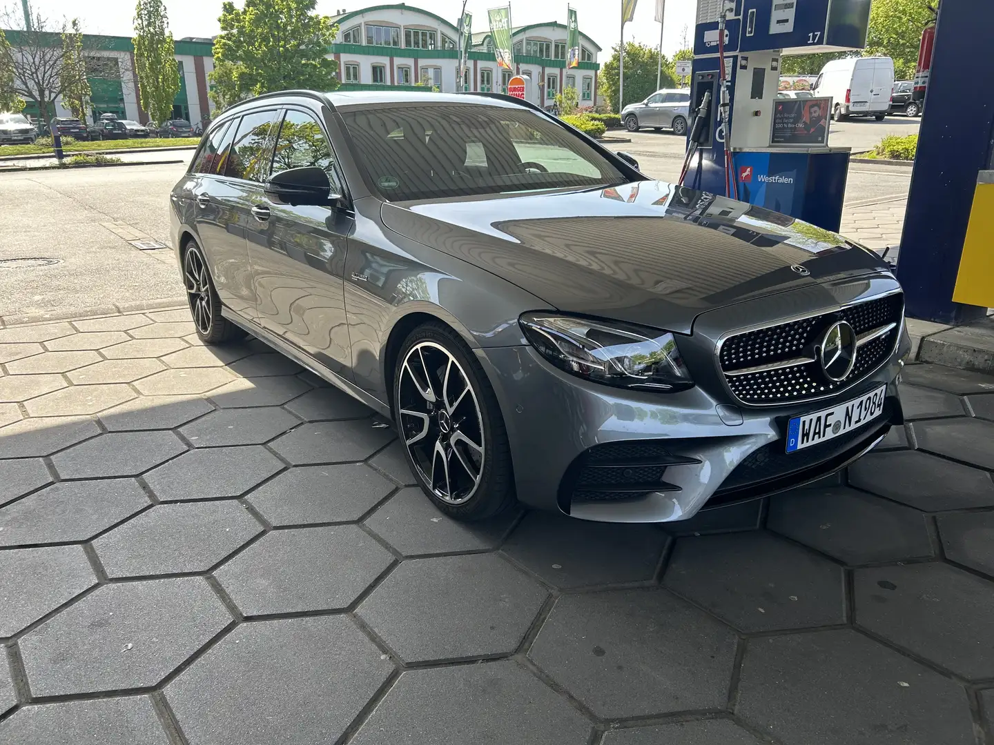 Mercedes-Benz E 43 AMG E 43 AMG 4Matic (213.264) Grau - 2