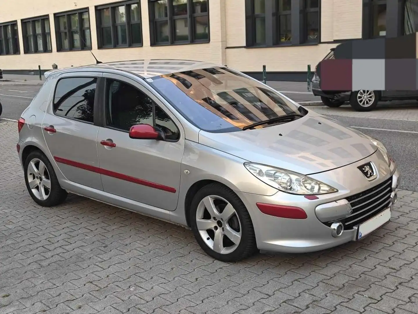 Peugeot 307 Active Pro 1,6 HDi 110 FAP Turbo mit neuem Pickerl Grau - 1