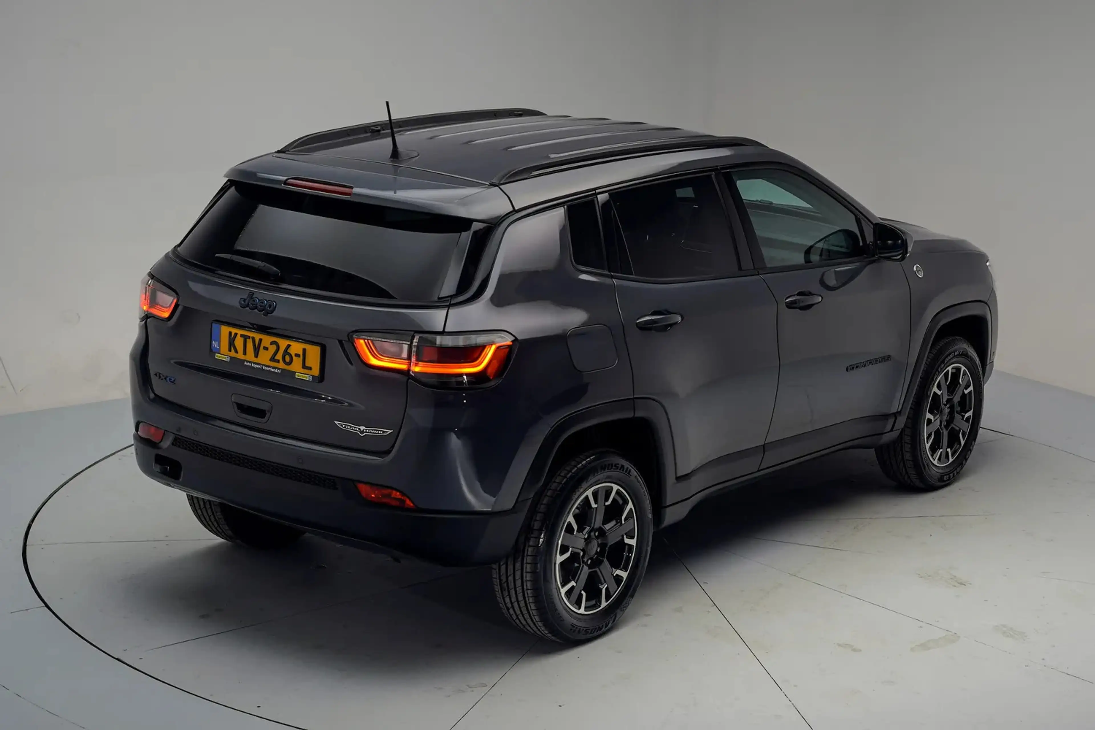 Jeep Compass 240 xe Plug-in Trailhawk [ SoH 91,4% | LED Navi Ca — photo 15
