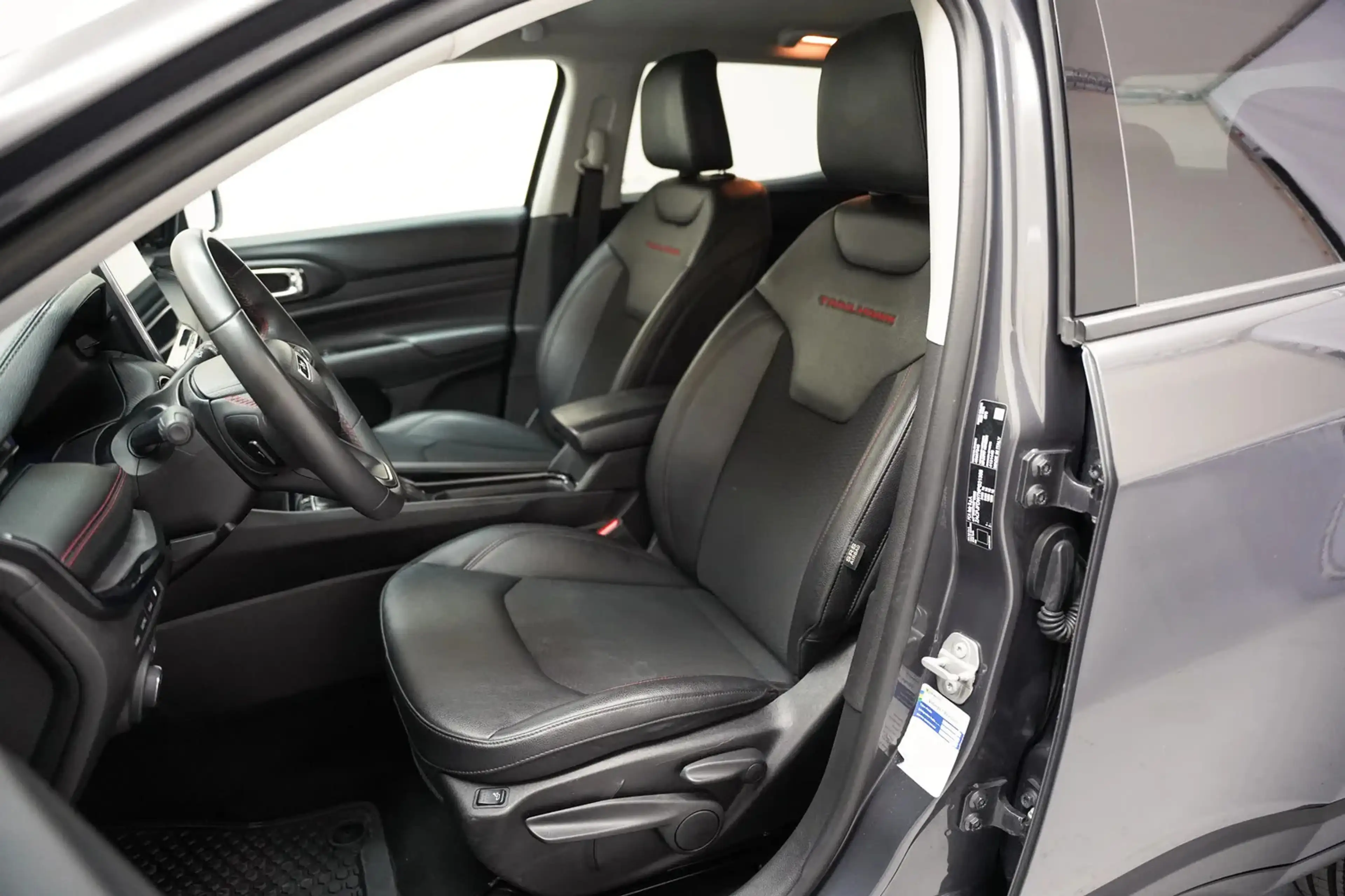 Jeep Compass 240 xe Plug-in Trailhawk [ SoH 91,4% | LED Navi Ca — photo 9