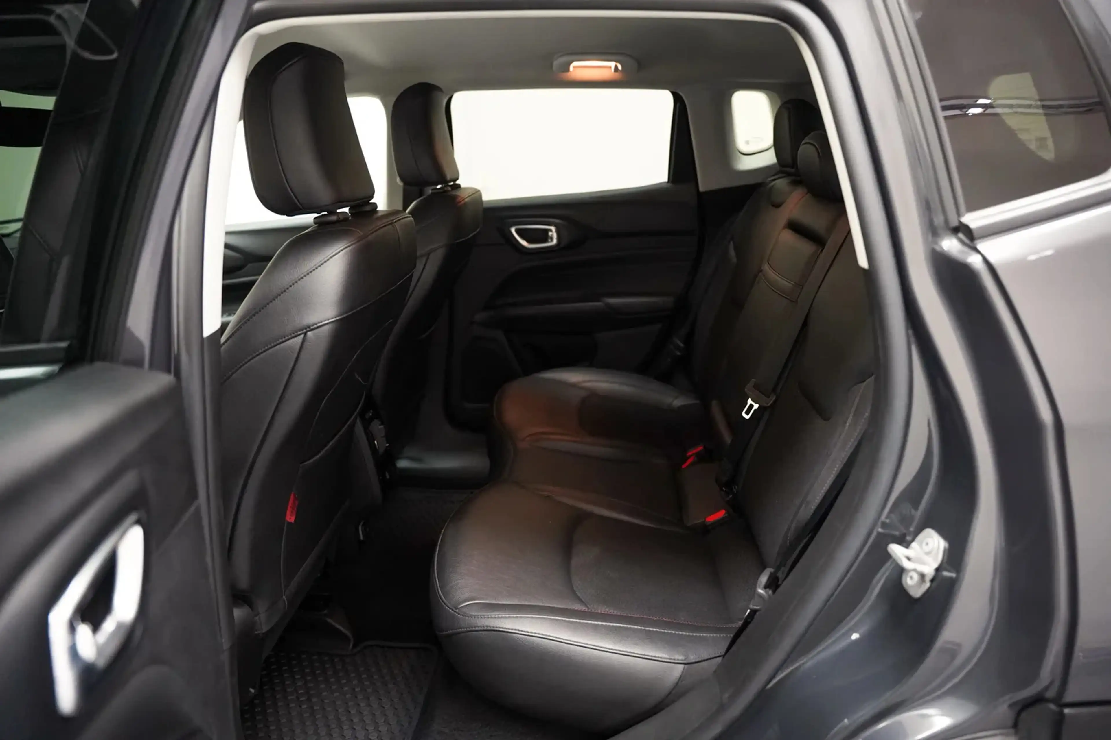 Jeep Compass 240 xe Plug-in Trailhawk [ SoH 91,4% | LED Navi Ca — photo 13