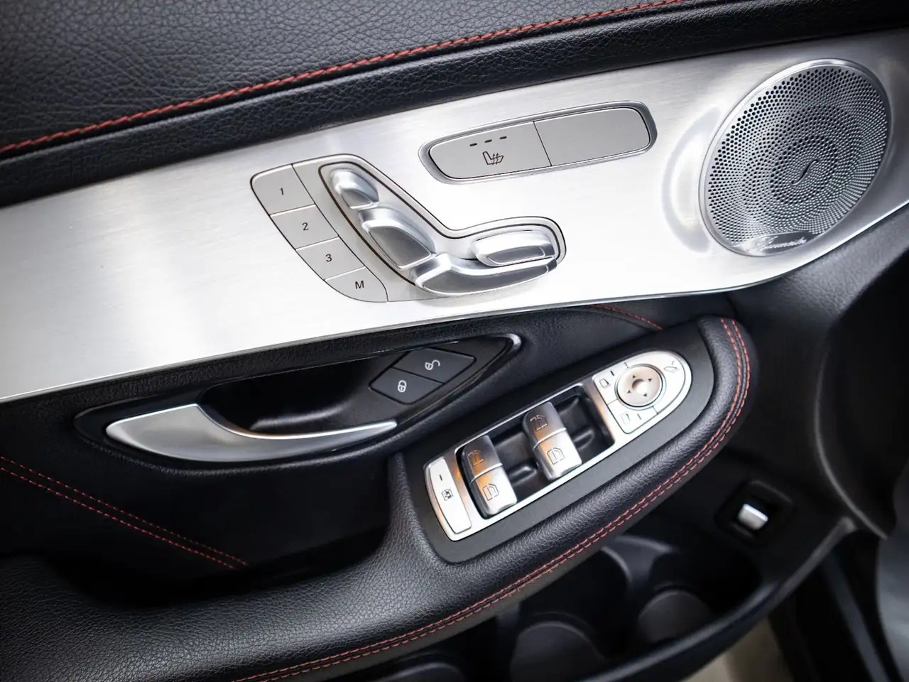 Mercedes-Benz GLC photo Mercedes-Benz GLC
