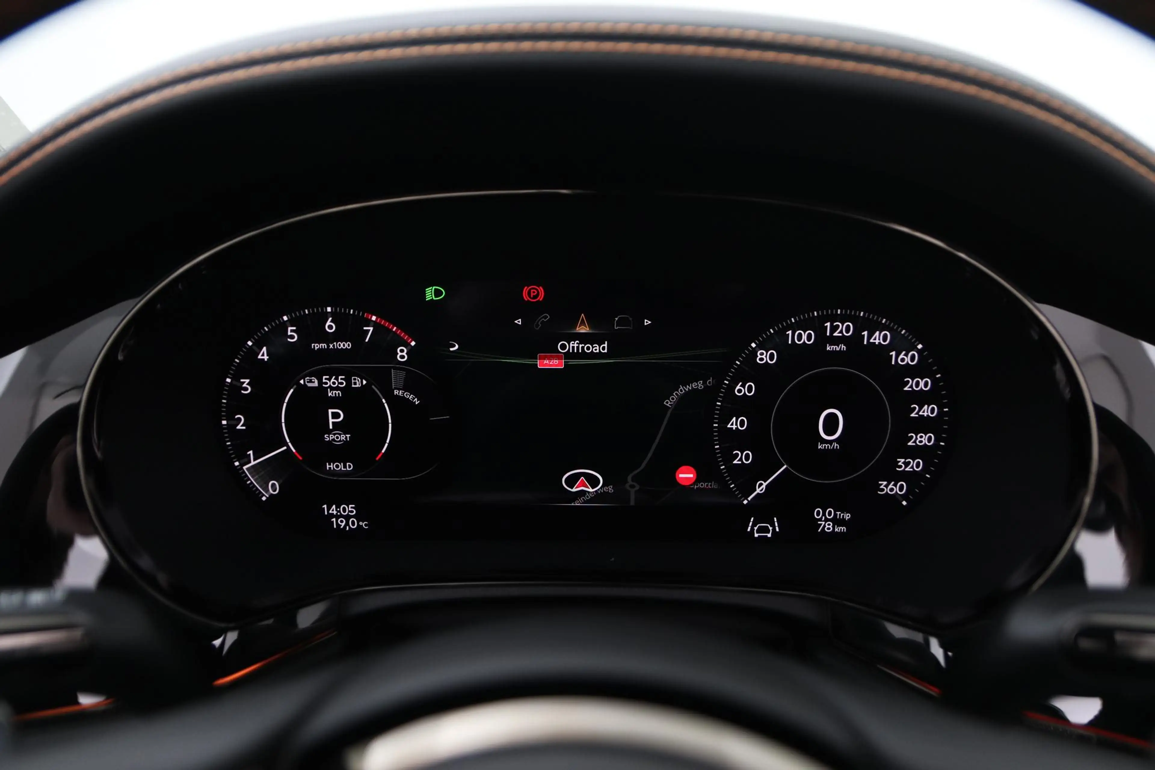 Bentley Continental GTC 4.0 V8 Hybrid Black Edition | Touring Specificatio — photo 19
