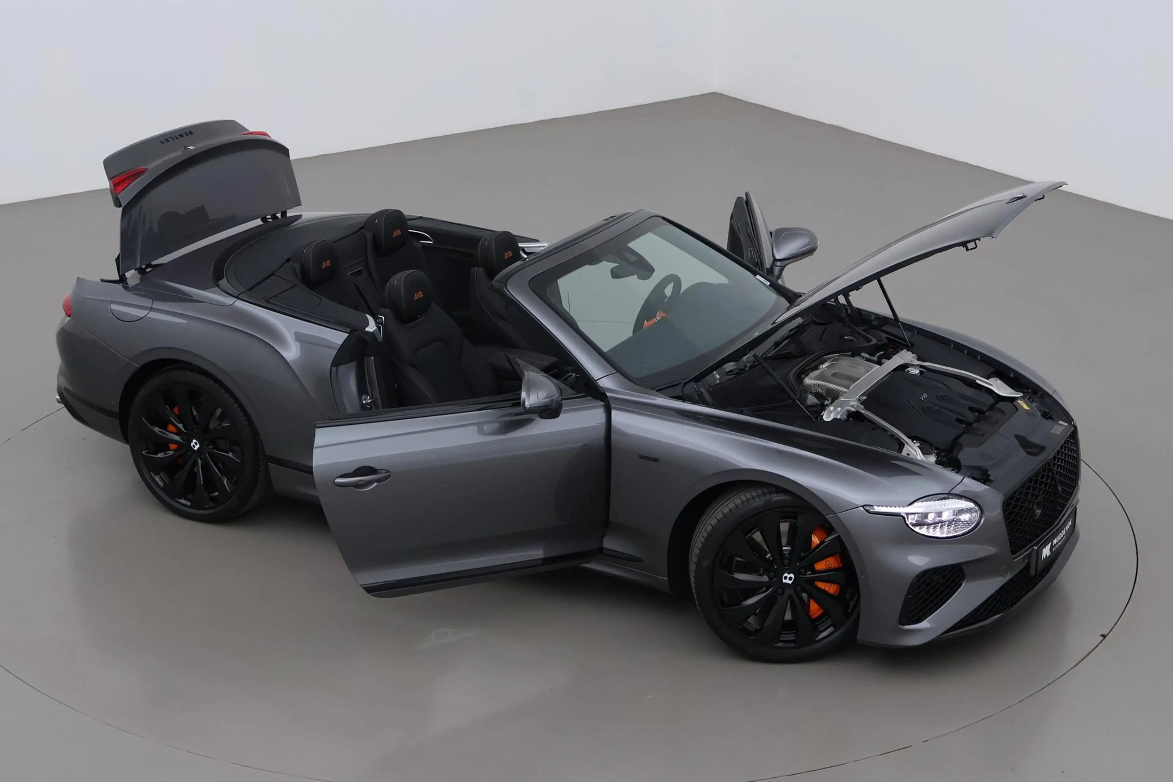 Bentley Continental GTC 4.0 V8 Hybrid Black Edition | Touring Specificatio — photo 6