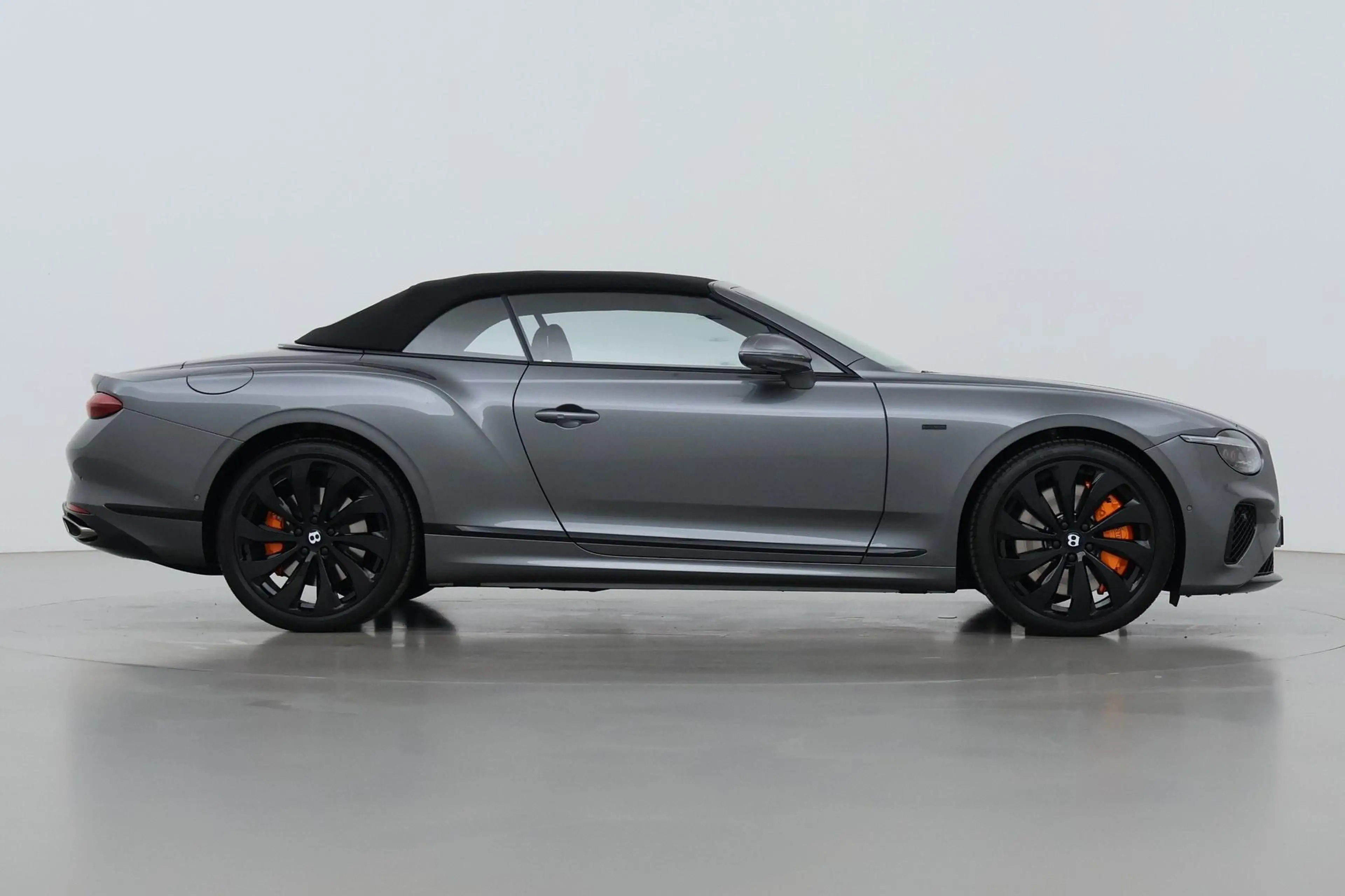 Bentley Continental GTC 4.0 V8 Hybrid Black Edition | Touring Specificatio — photo 10