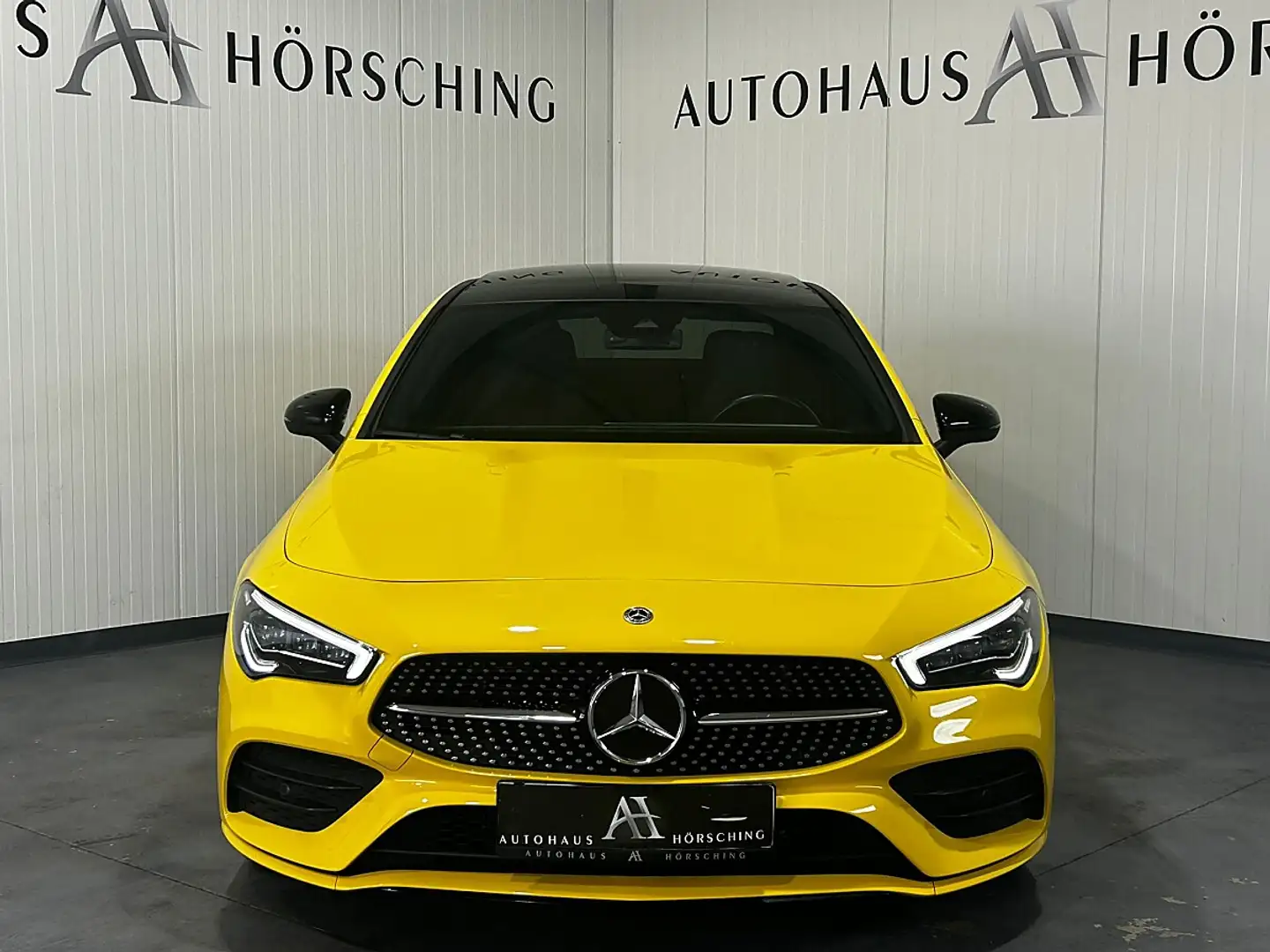 Mercedes-Benz CLA 200 d Aut.//AMG-PAKET//PANO//AMBIENTE Gelb - 2