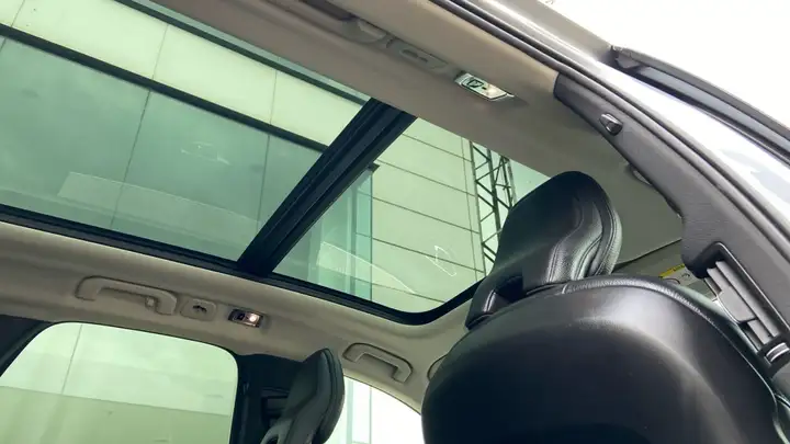 Volvo XC60 2020, foto 23