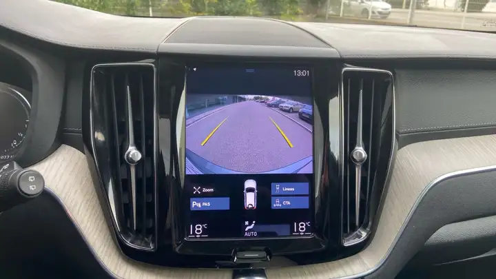 Volvo XC60 2020, foto 20