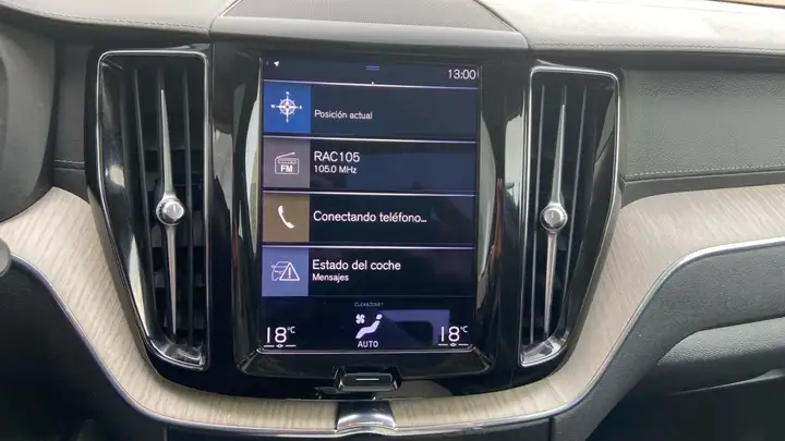 Volvo XC60 2020, foto 16