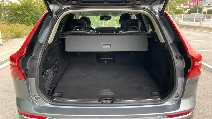 Volvo XC60 2020, foto 13