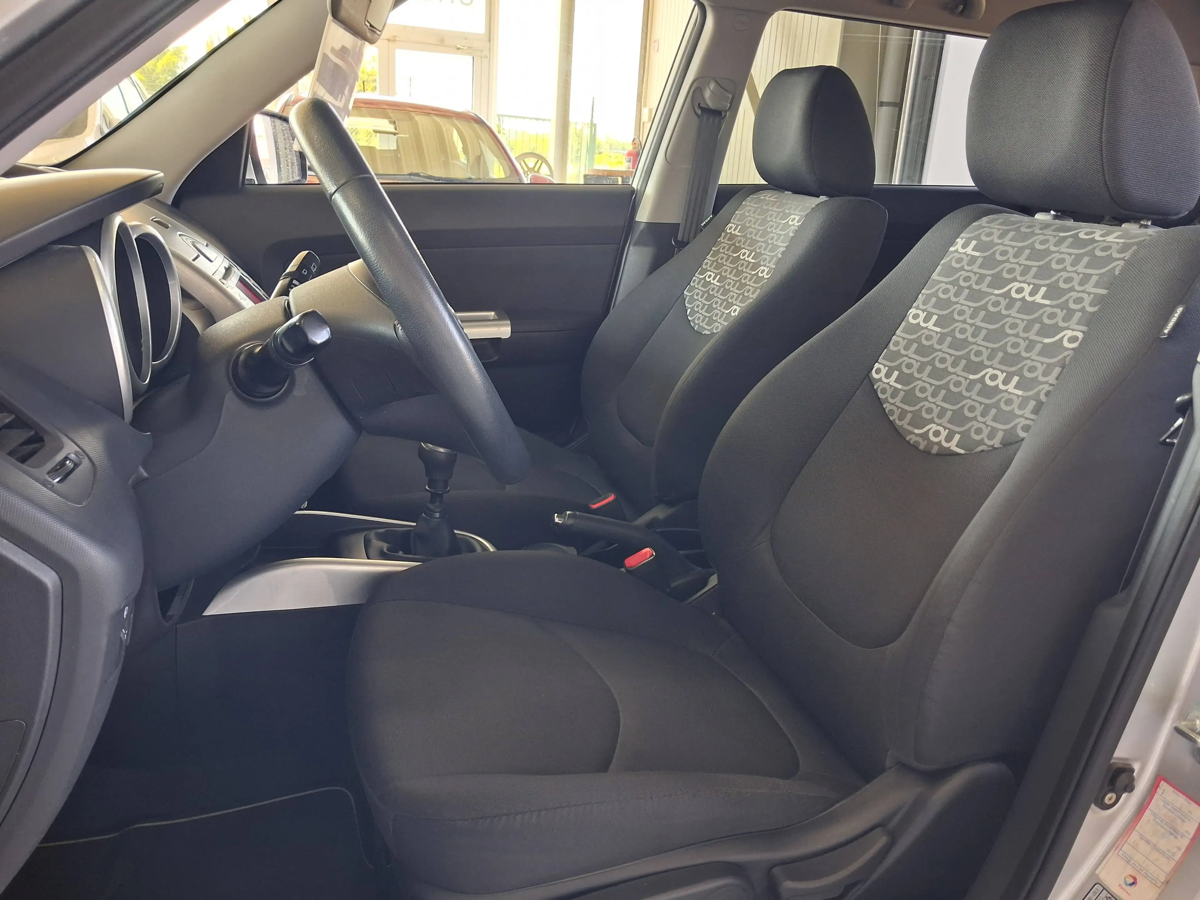 Kia Soul Soul 1.6 CRDi Mate / 1 ERE MAIN / CARNET / CLIM / BLUETOOTH / GARANTIE — photo 10