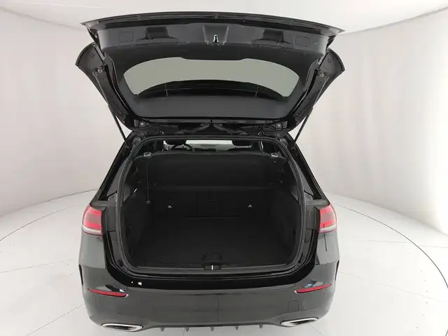 Mercedes-Benz B-Class view 9